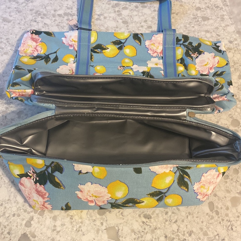 NWT Victoria’s Secret swim cooler tote bag light blue /yellow - Picture 10 of 13